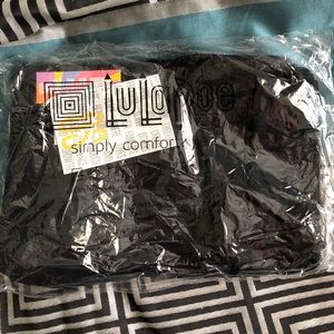 Lularoe OS BLACK leggings - NWT